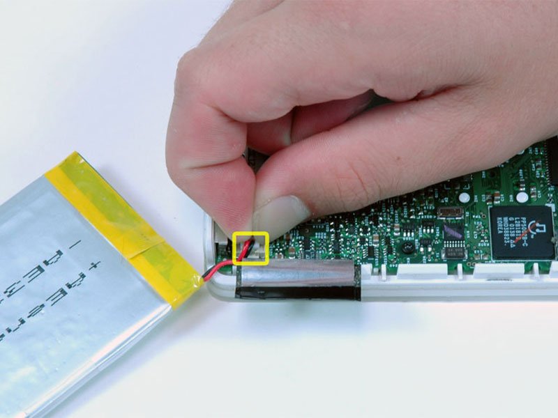 iPod 1st Generation Hard Drive Cable Replacement