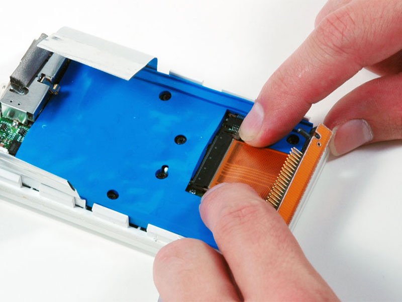 iPod 2nd Generation Hard Drive Cable Replacement