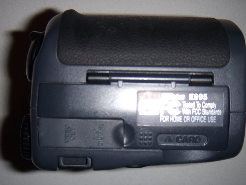 Nikon Coolpix 995 Memory Card Replacement