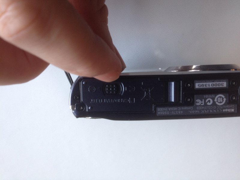 Nikon COOLPIX S610c Battery Replacement