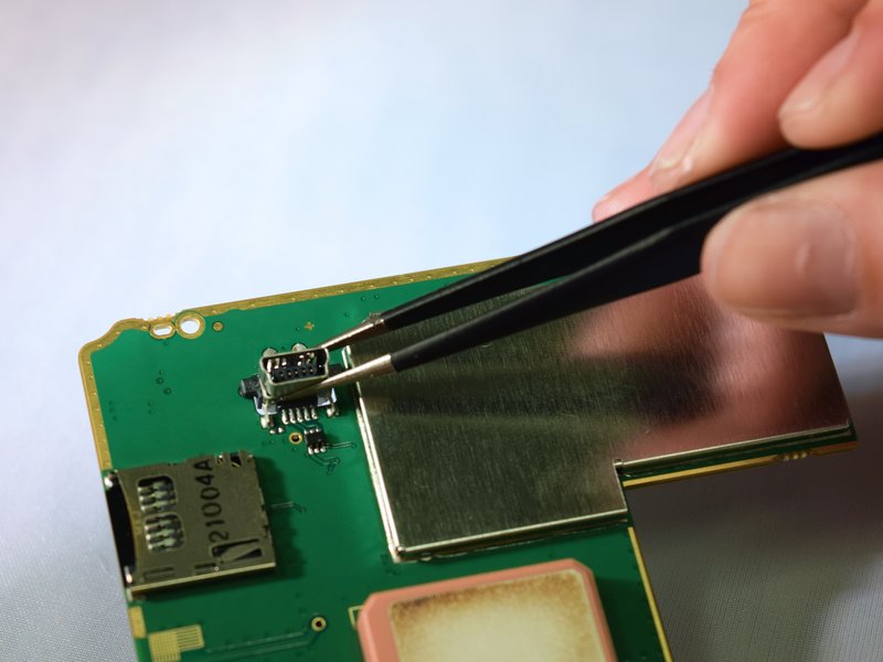 Garmin Nuvi 2595LMT USB Port Replacement